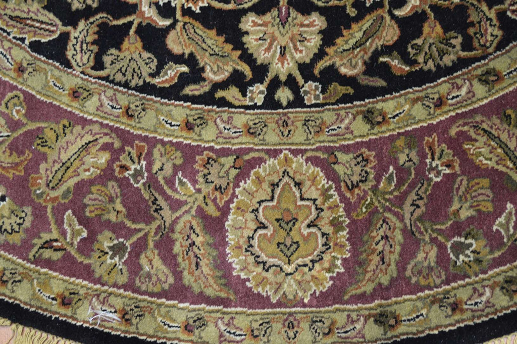 8' 4" x 8' 4" India Agra Round Rug image 9