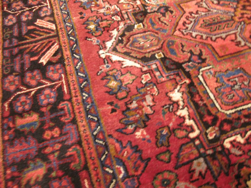 6' 8" x 9' 4" Vintage Heriz Rug image 5