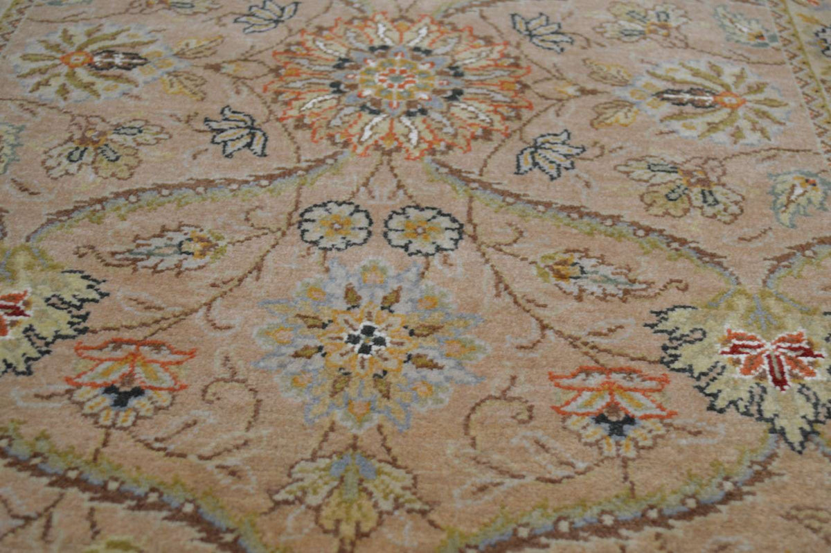 2' 4" x 4' 3" India Agra Rug image 6