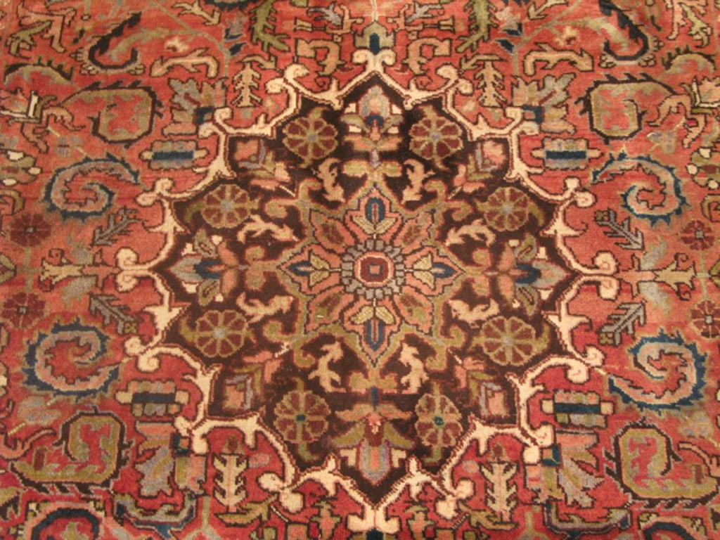 6' 9" x 9' 8" Persian Heriz Rug image 5