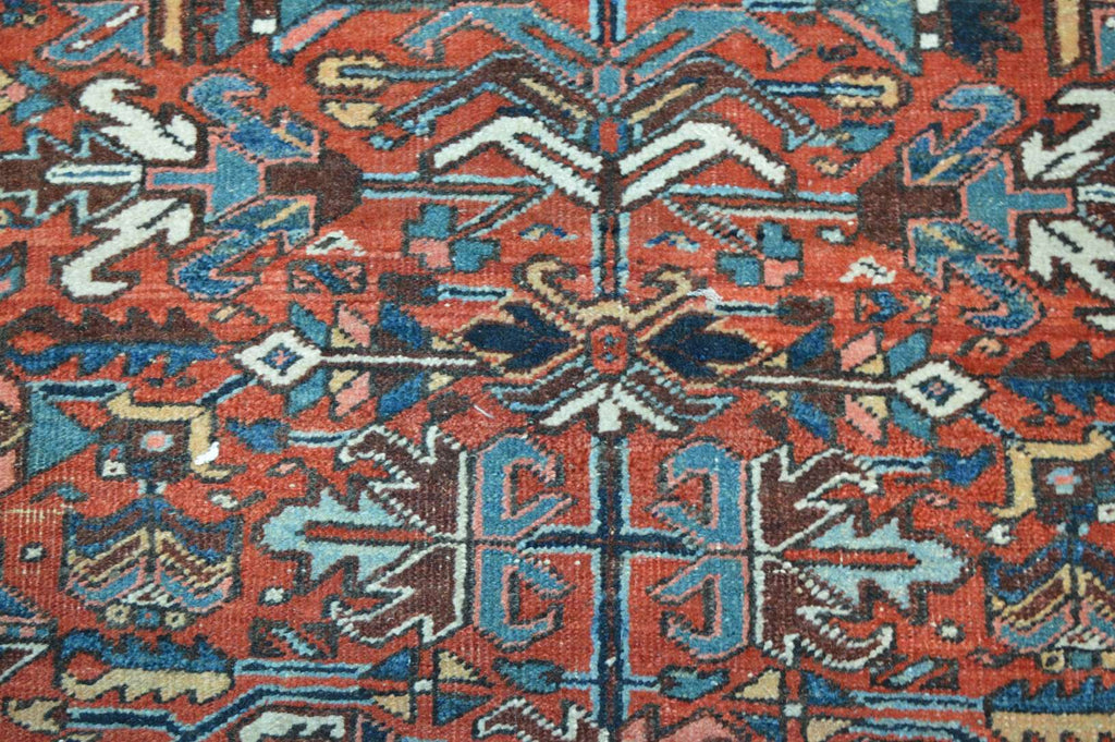 7' 8" x 10' 0" Persian Heriz Rug image 3