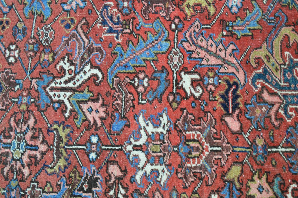 7' 0" x 9' 3" Persian Heriz Rug image 5