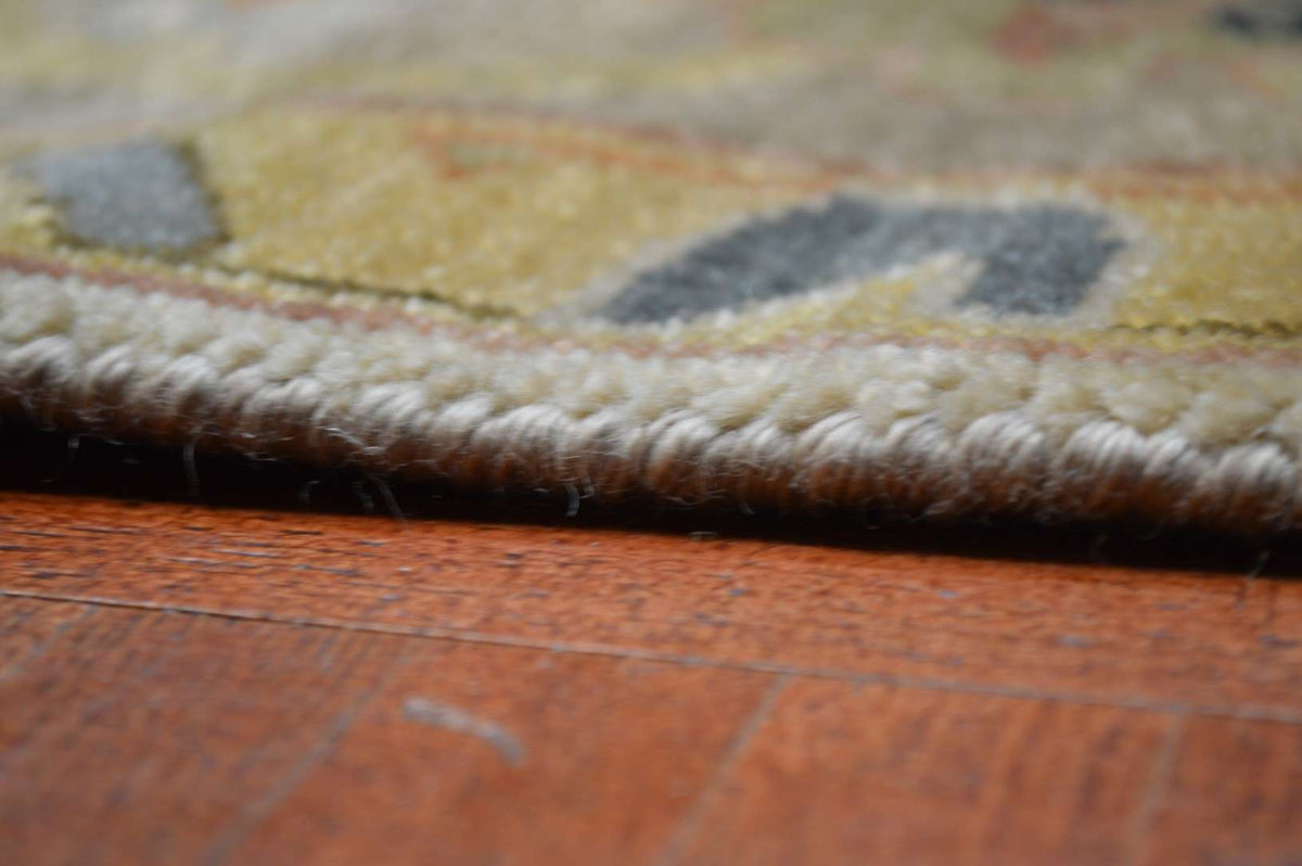 9' 2" x 11' 8" India Mahal Rug image 3