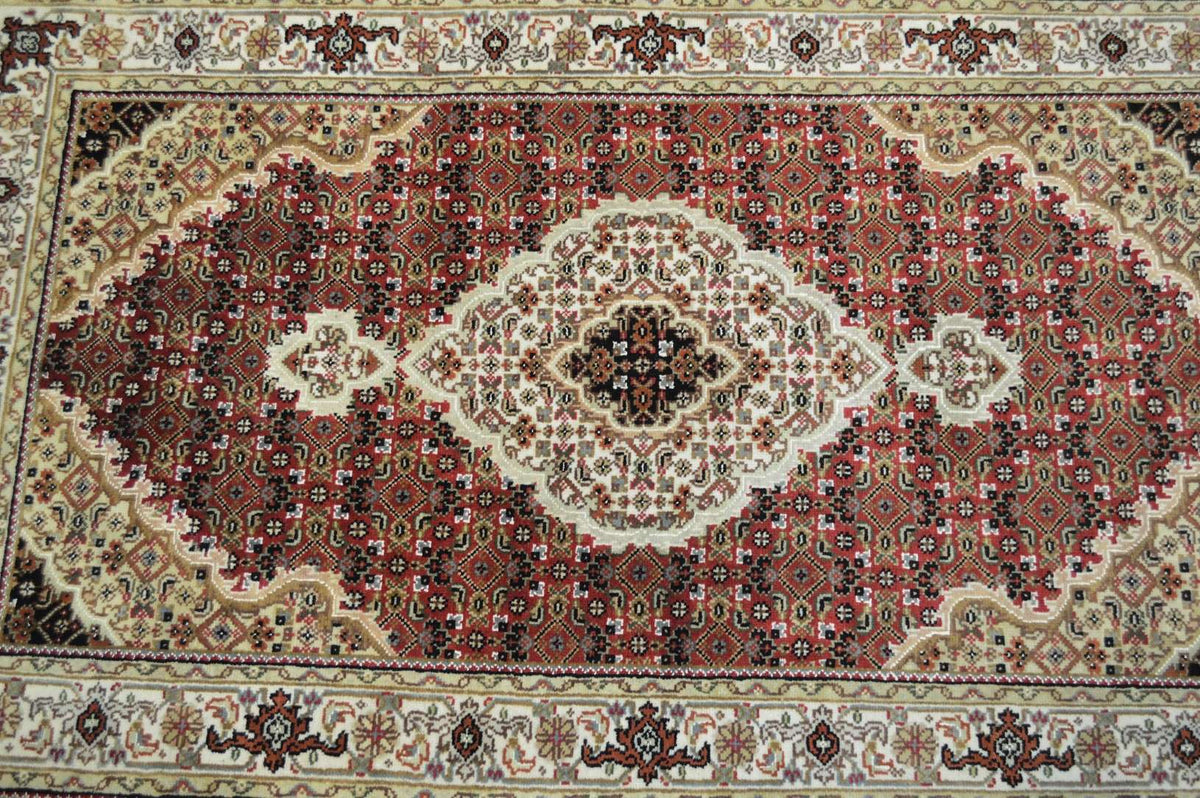3' 1" x 5' 2" India Bijar Rug image 2