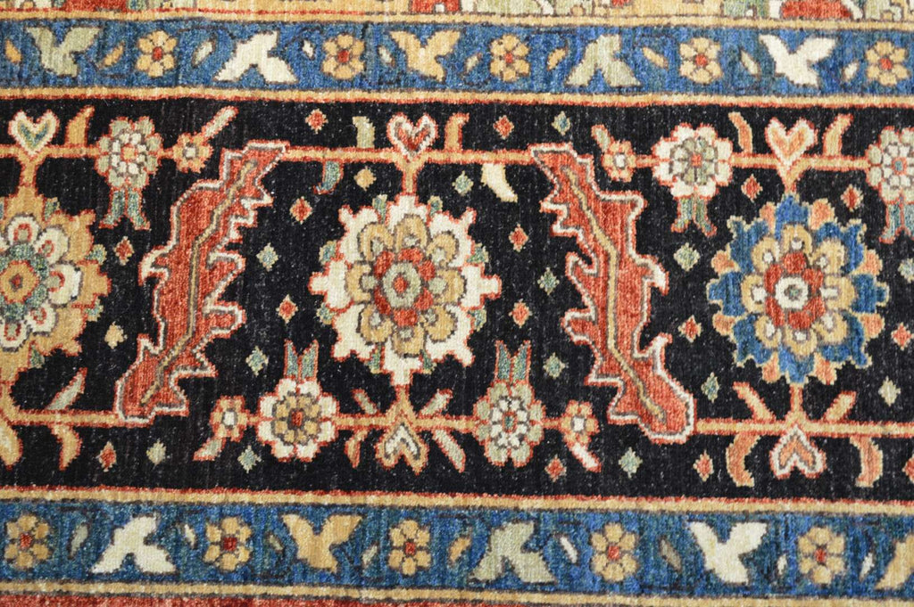 10' 1" x 13' 8" Pakistan Serapi Rug image 6