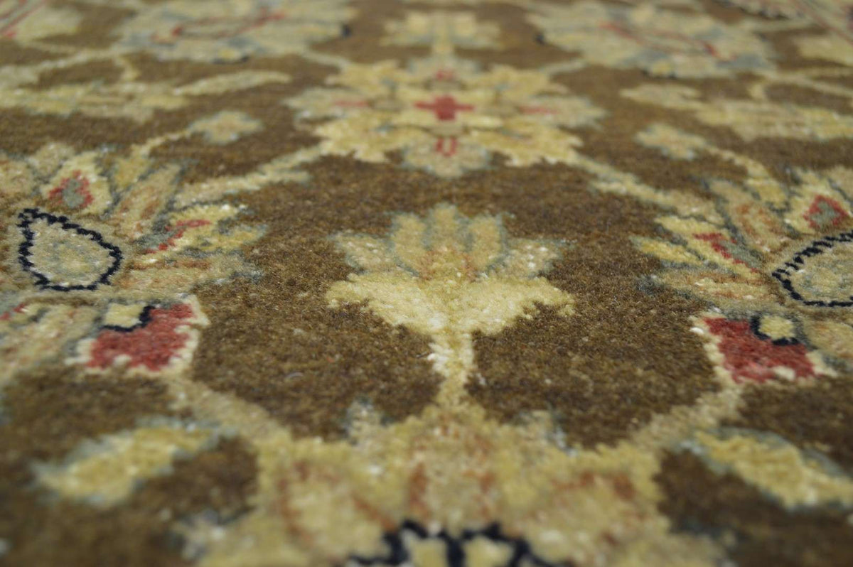 2' 0" x 3' 0" India Peshawar Rug image 1