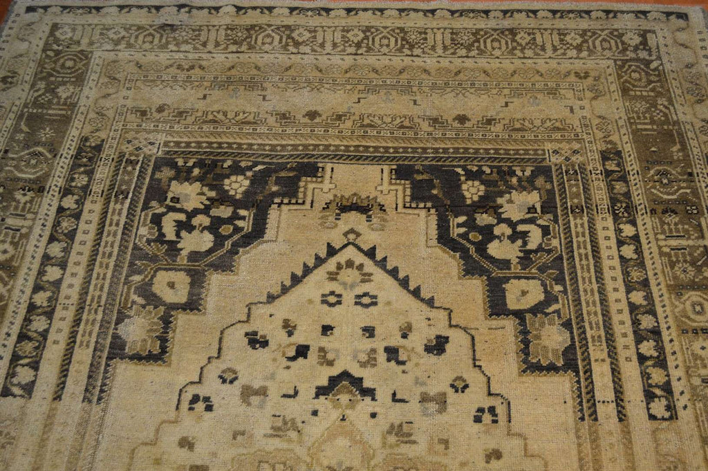 6' 0" x 9' 1" Turkish Oushak Rug image 7