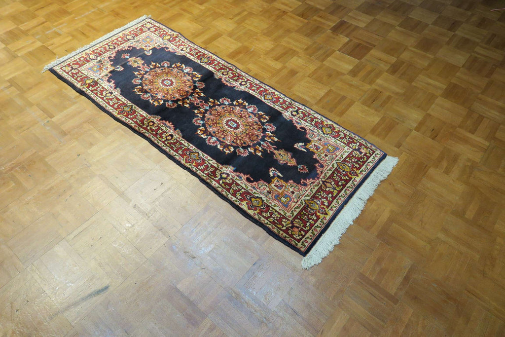 2' 2" x 5' 6" Persian Arak Rug image 2
