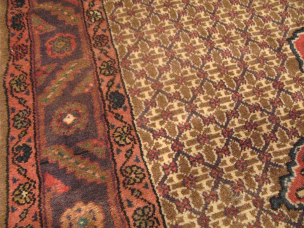 5' 4" x 10' 4" Persian Koliai Rug image 10