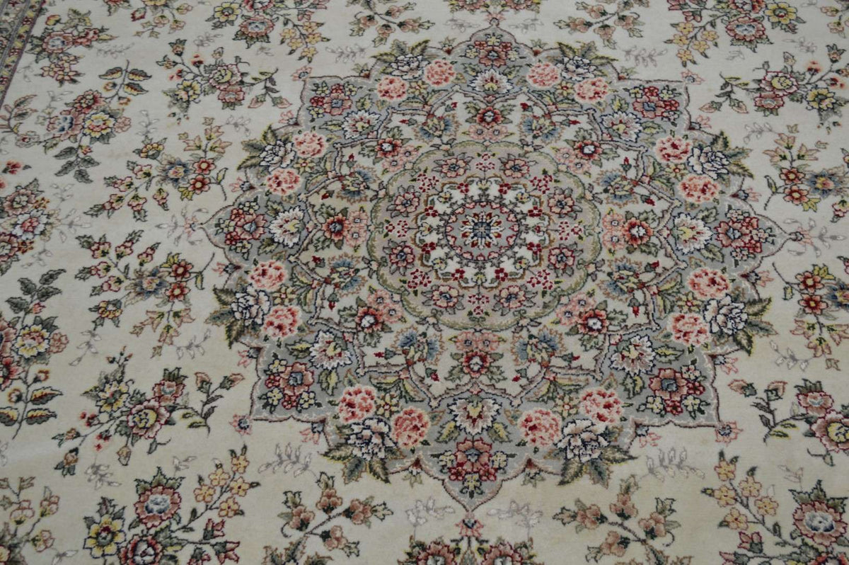 7' 8" x 10' 5" India Tabriz Rug image 2