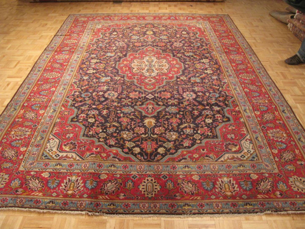 8' 1" x 11' 1" Persian Kashan Rug image 1