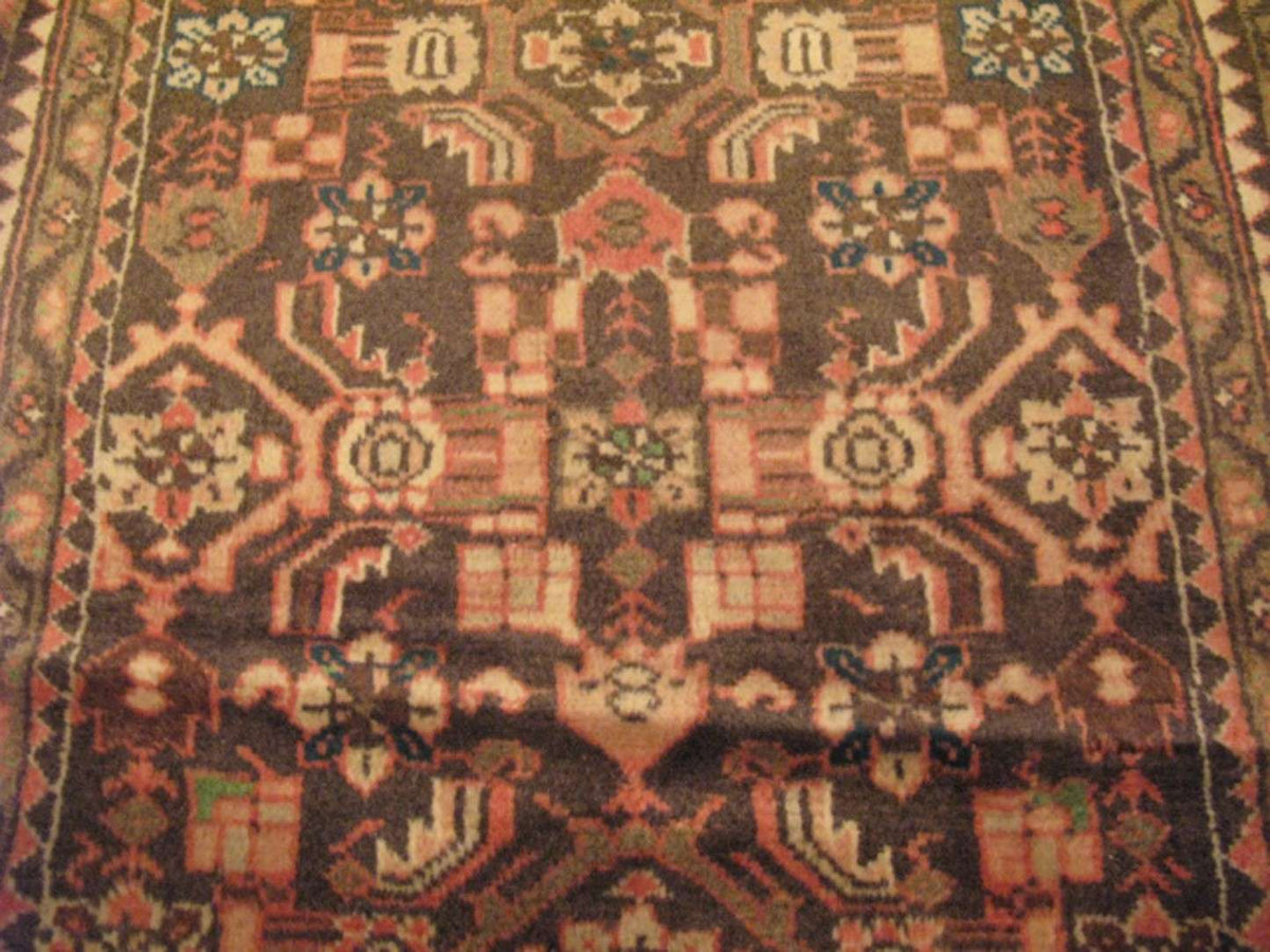 2' 6" x 6' 9" Vintage Lilihan Runner image 3