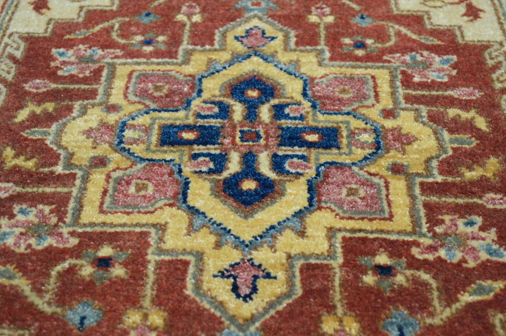 2' 0" x 3' 0" India Serapi Rug image 9