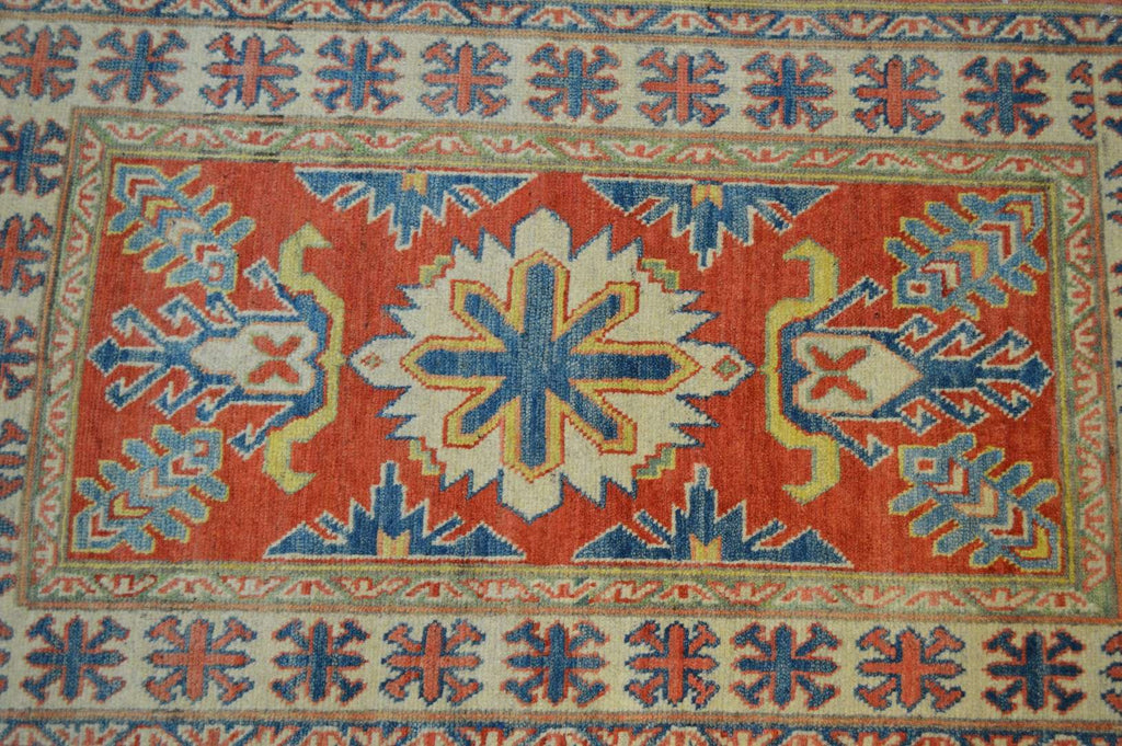 2' 7" x 4' 4" Pakistan Kazak Rug image 6
