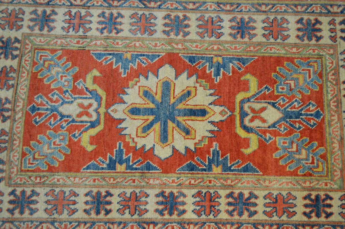 2' 7" x 4' 4" Pakistan Kazak Rug image 6