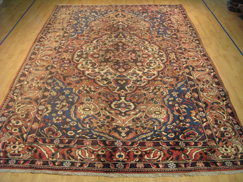 7' 0" x 10' 3" Persian Bakhtiari Rug image 1