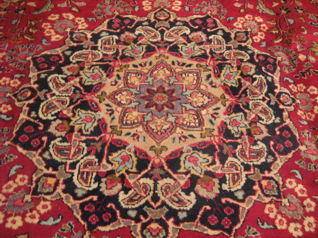 9' 5" x 12' 7" Persian Mashhad Rug image 2