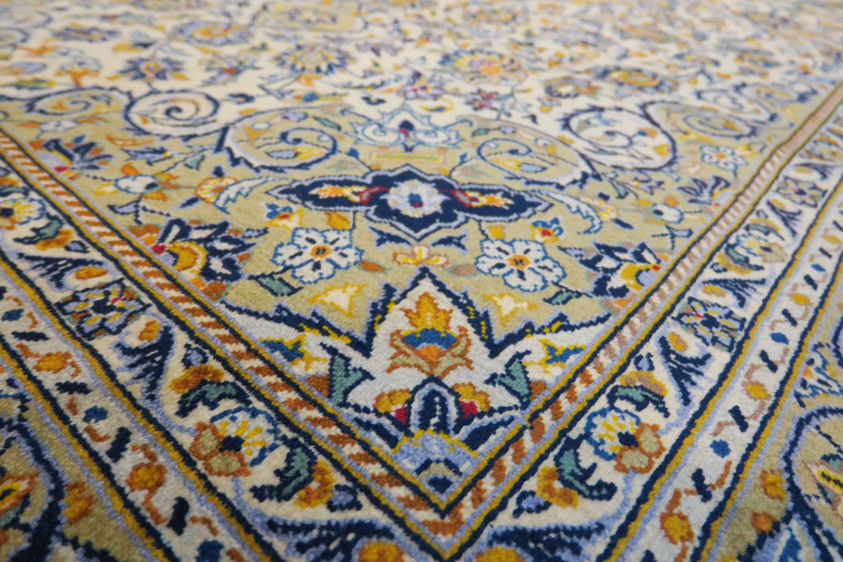 4' 7" x 7' 2" Persian Kashan Rug image 2