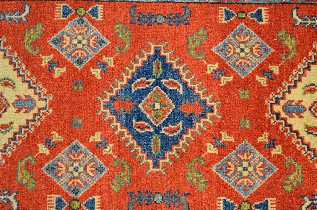2' 6" x 9' 3" Pakistan Kazak Runner image 4