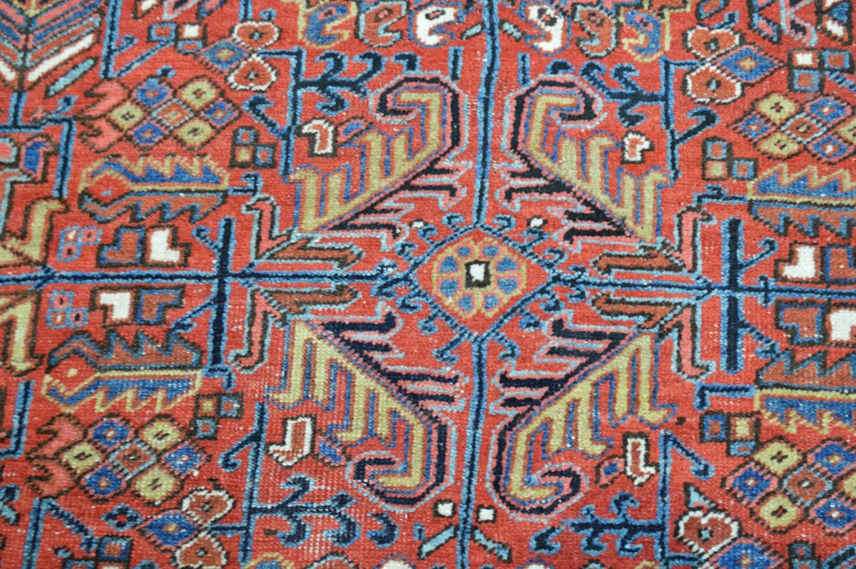 7' 3" x 10' 7" Persian Heriz Rug image 5