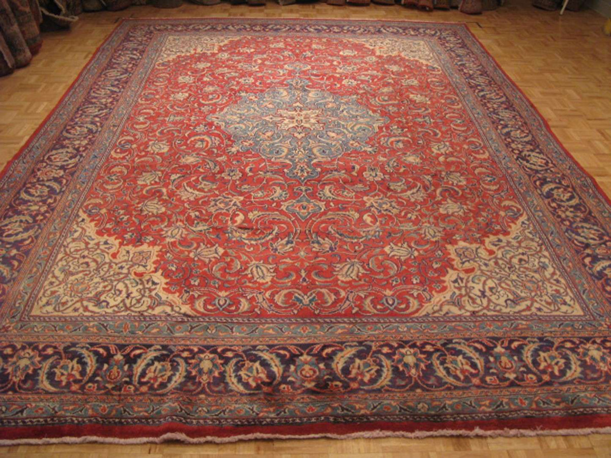 9' 8" x 13' 1" Persian Sarouk Rug image 1