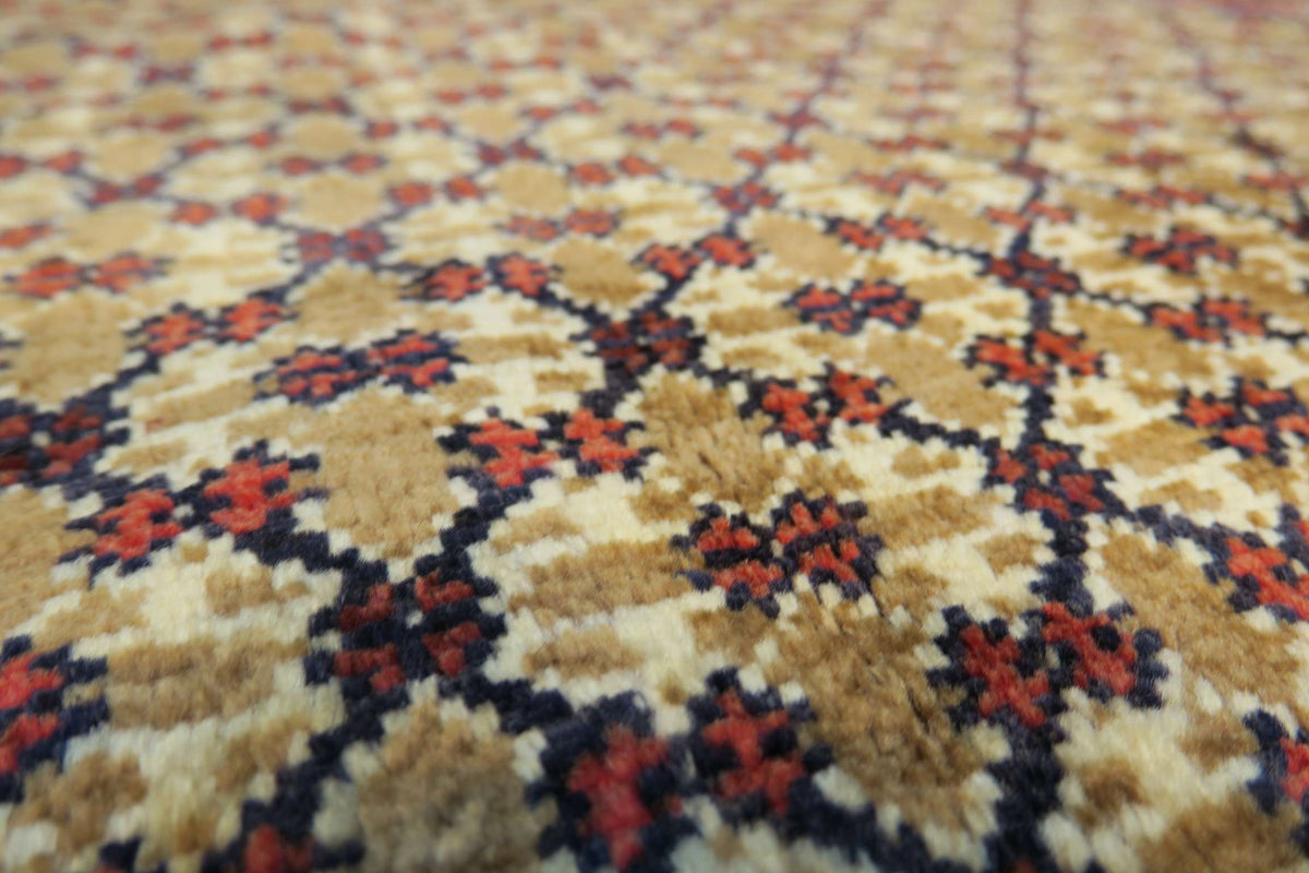 6' 9" x 10' 6" Persian Kolyaei Rug image 10