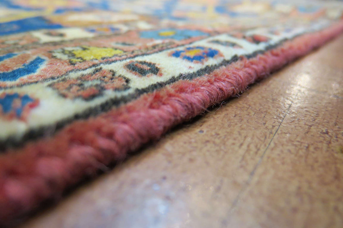 3' 6" x 5' 5" Persian Varavamin Rug image 10