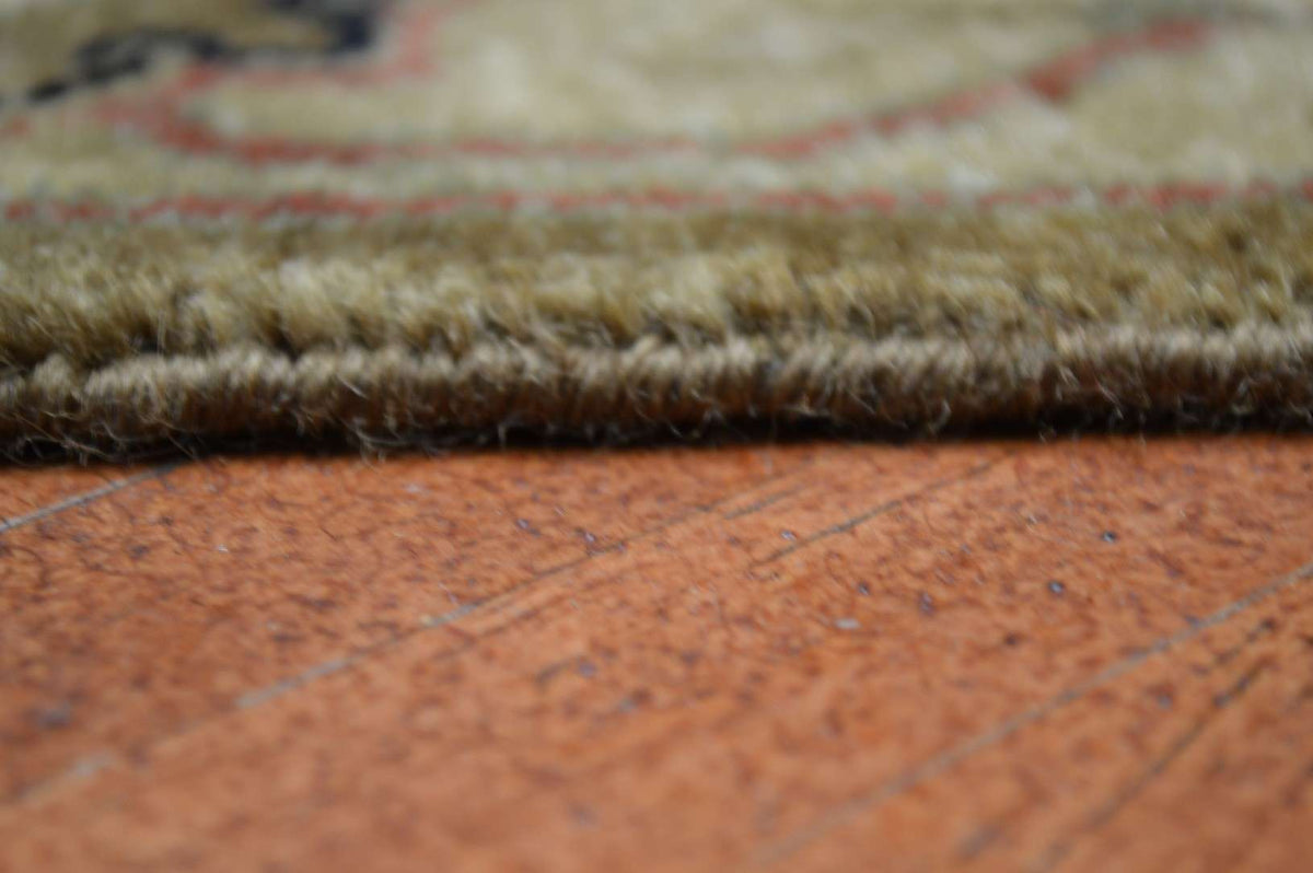 2' 0" x 3' 0" India Peshawar Rug image 2