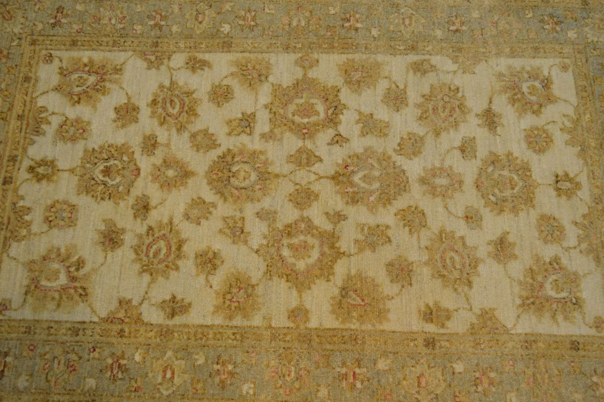 3' 1" x 5' 0" Pakistan Peshawar Rug image 5