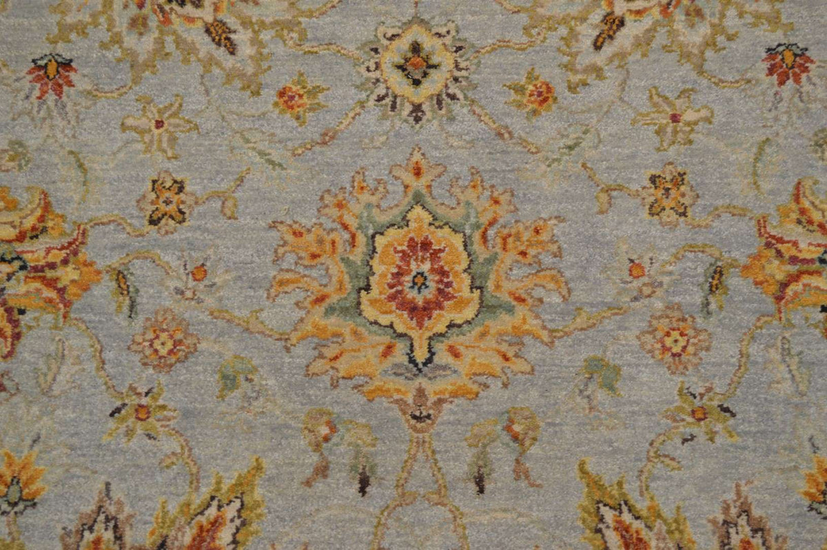 7' 8" x 8' 0" India Sultanabad Round Rug image 6