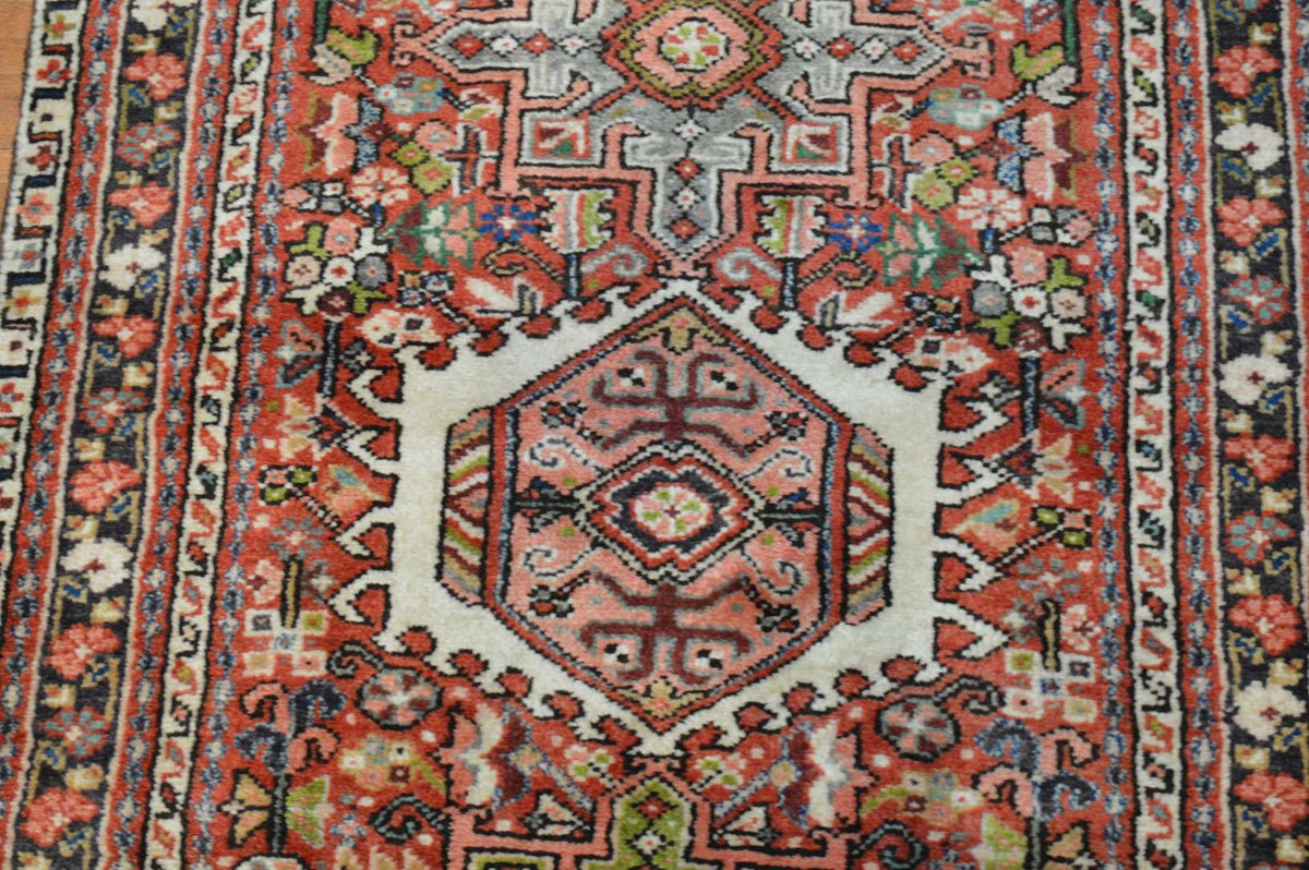 2' 8" x 9' 8" Persian Heriz Runner image 9