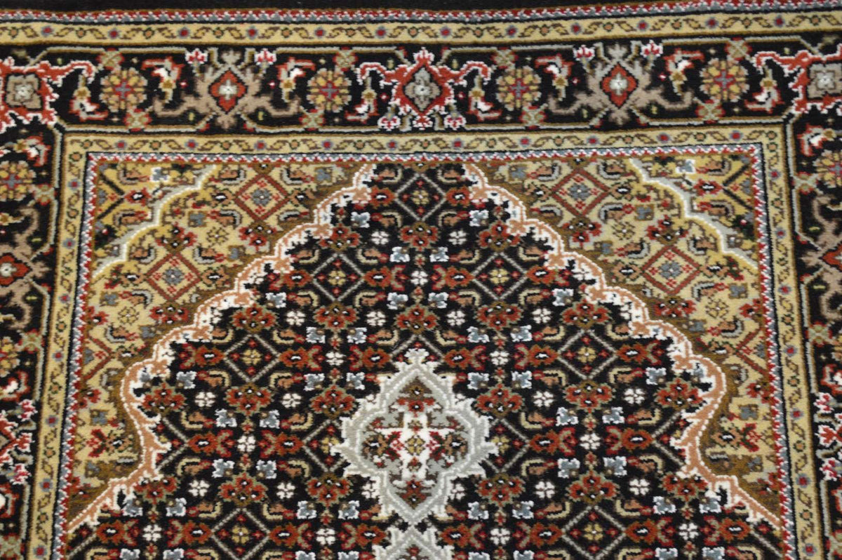 3' 1" x 5' 1" India Bijar Rug image 11
