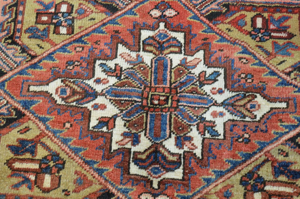7' 6" x 10' 2" Persian Heriz Rug image 8