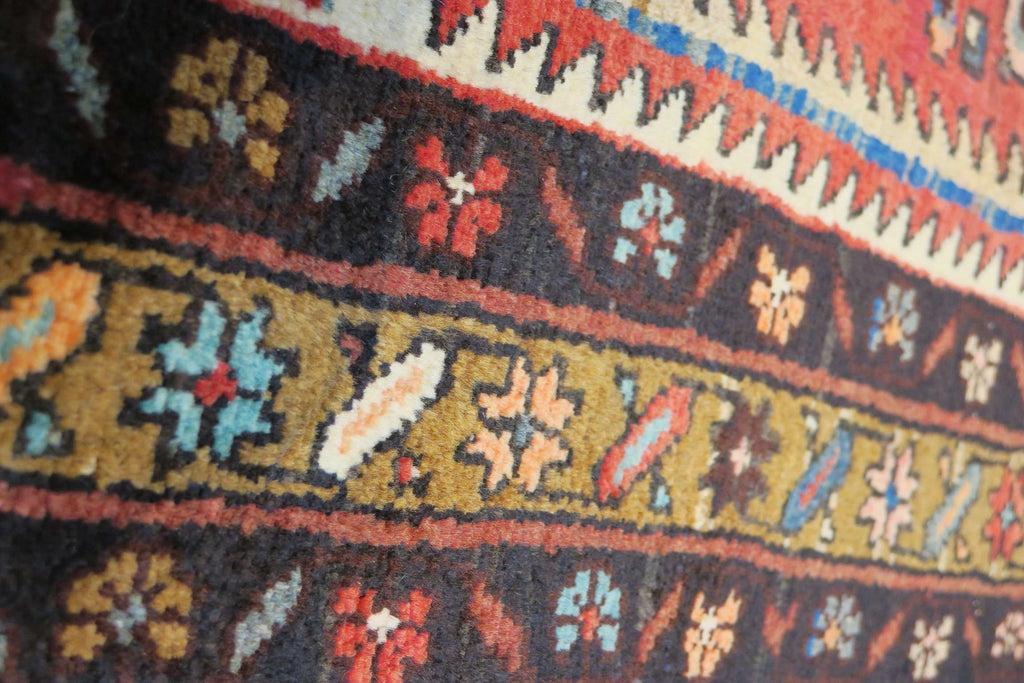 3' 7" x 4' 9" Vintage Hamadan Rug image 3