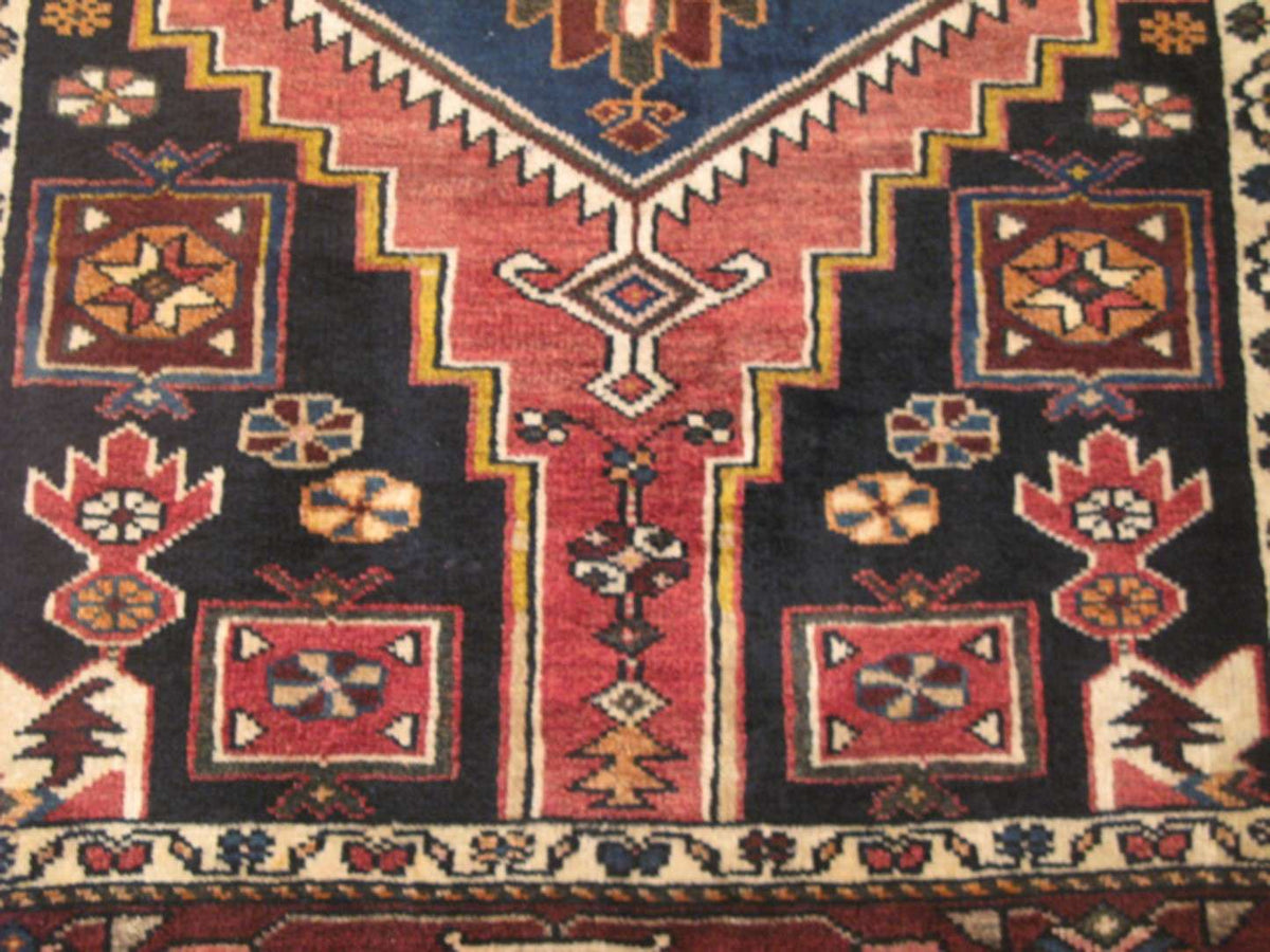4' 5" x 6' 1" Persian Shahsavan Rug image 7