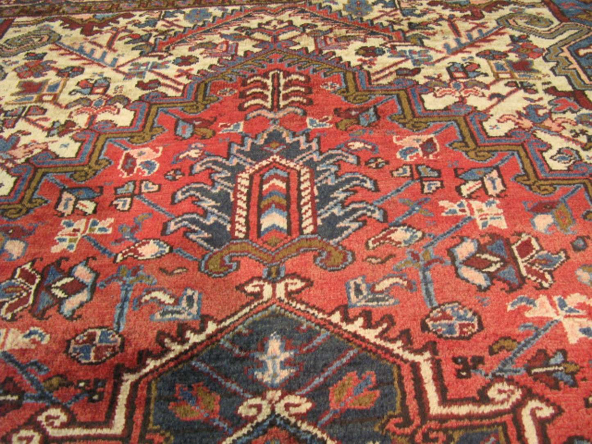 7' 1" x 10' 0" Persian Heriz Rug image 8