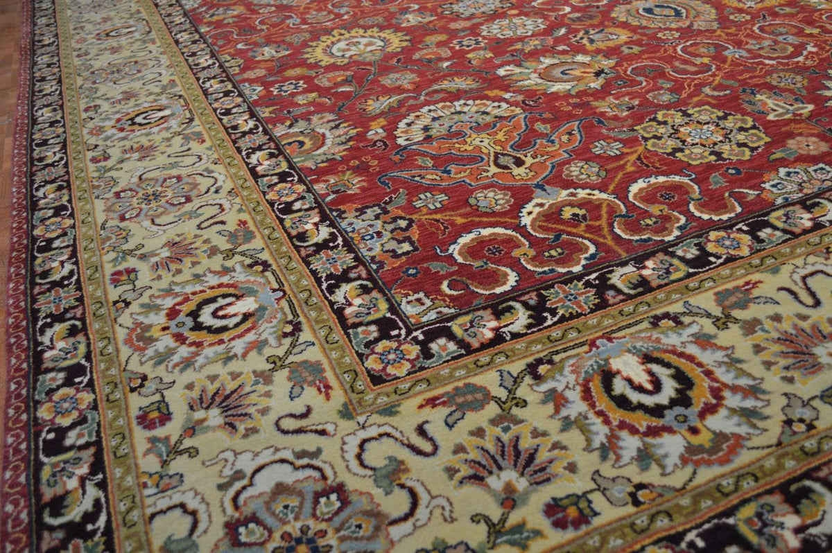 8' 1" x 10' 1" India Agra Rug image 6