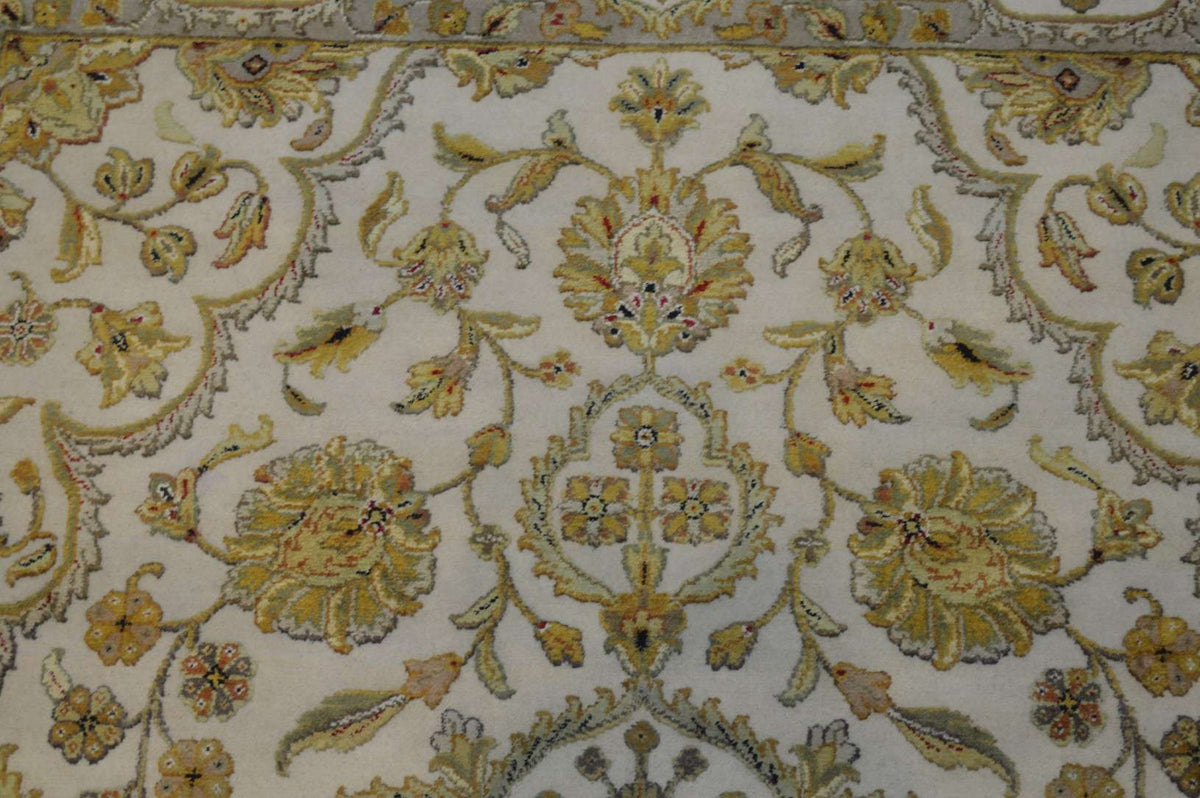 5' 5" x 8' 0" India Jaipur Rug image 9