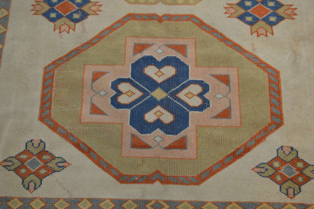 5' 7" x 8' 2" Caucasian Kazak Rug image 8
