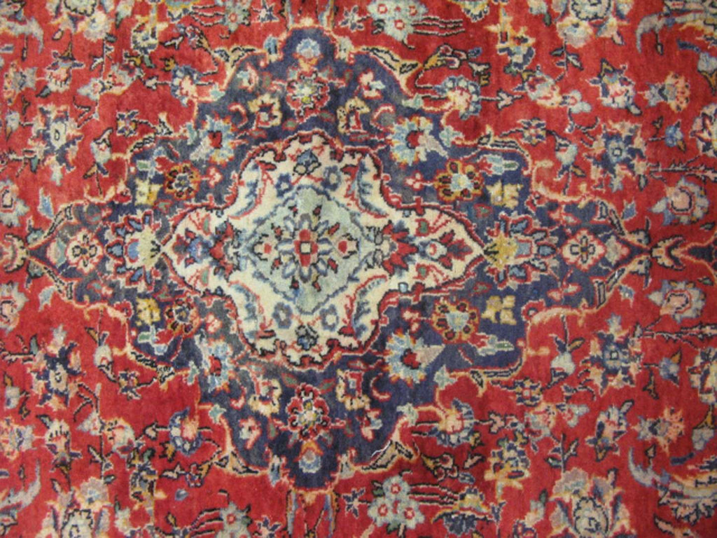 4' 7" x 6' 7" Persian Kashan Rug image 5