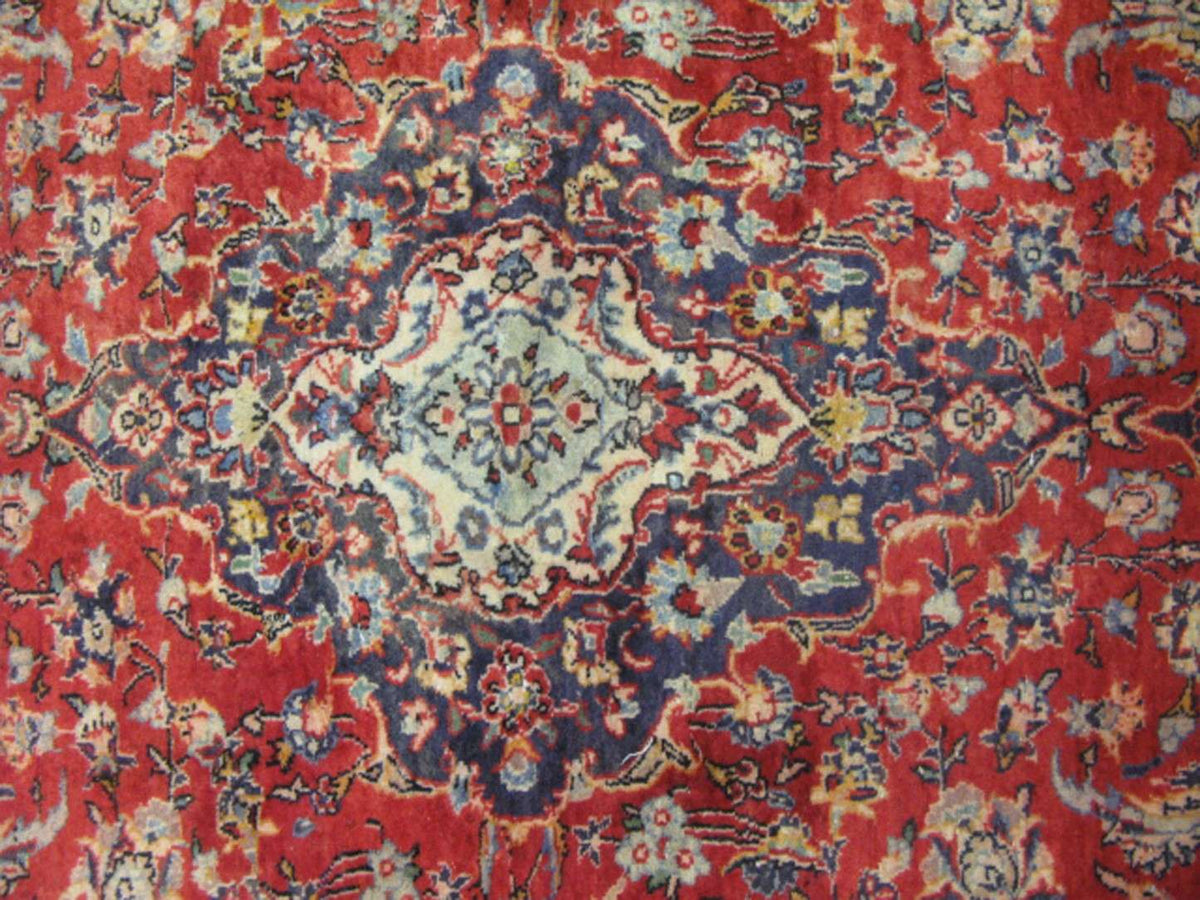4' 7" x 6' 7" Persian Kashan Rug image 5