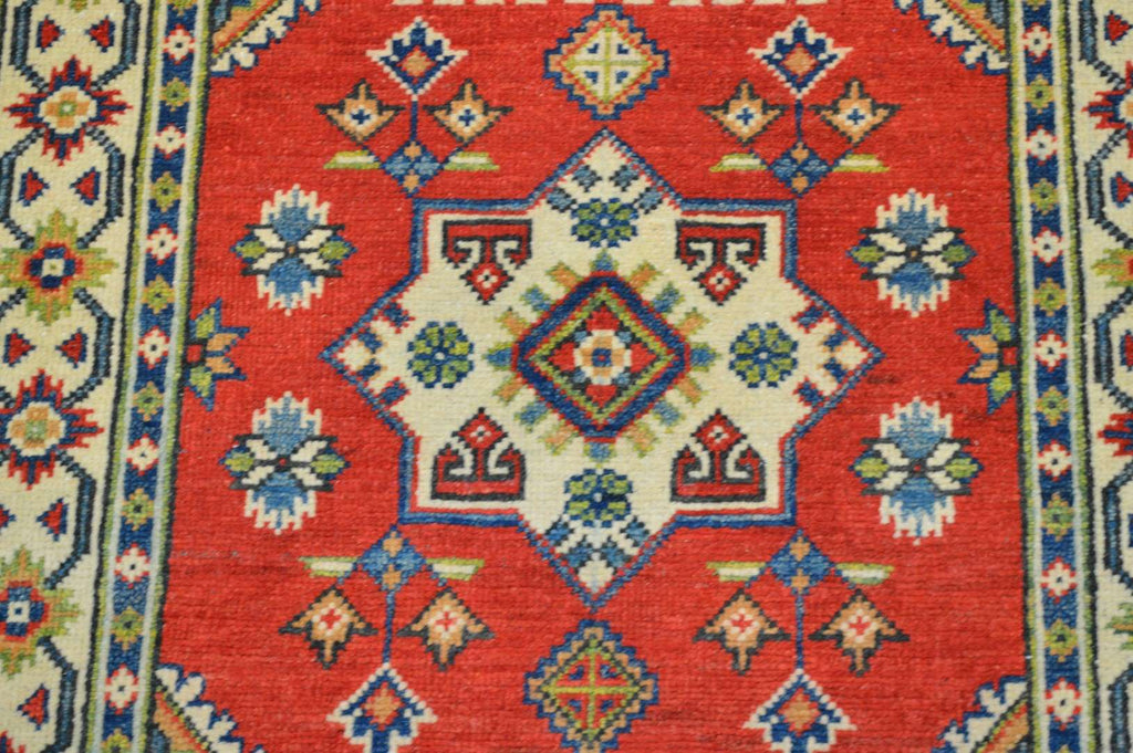 2' 8" x 9' 7" Pakistan Kazak Runner image 8