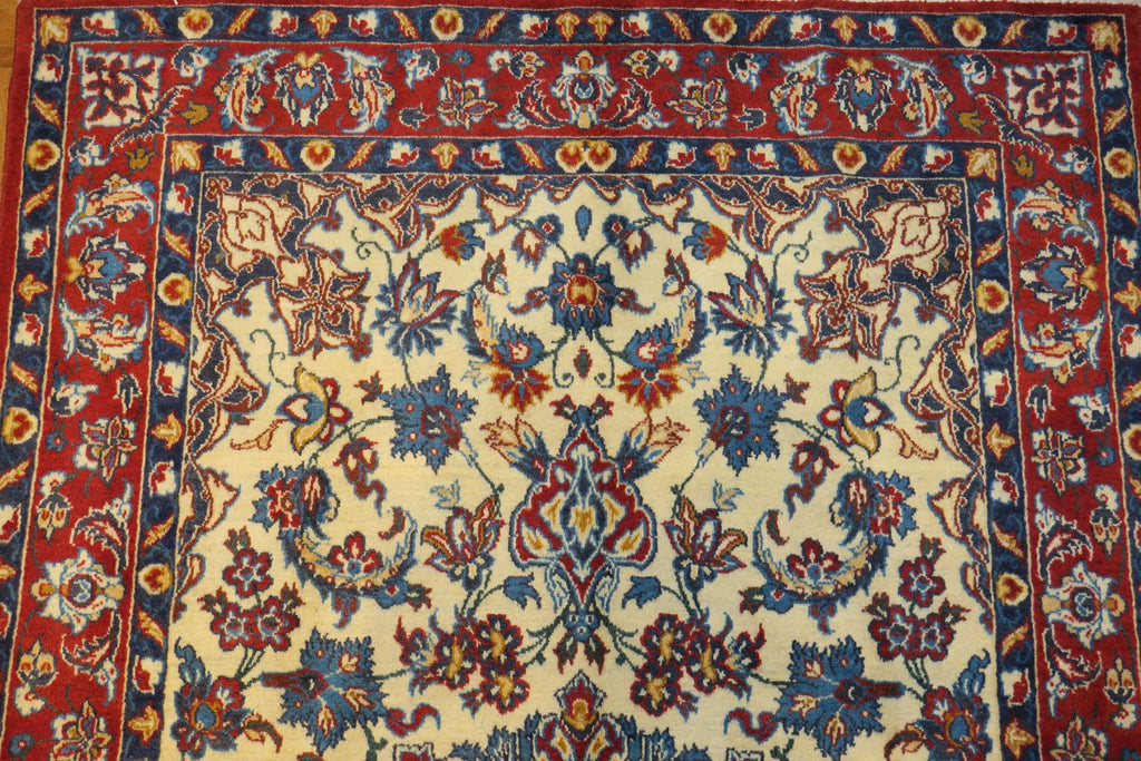 3' 3" x 5' 6" Persian Najafabad Rug image 8