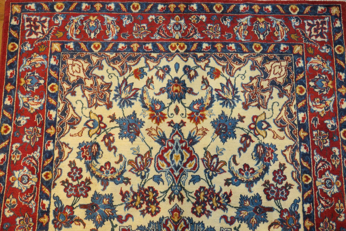 3' 3" x 5' 6" Persian Najafabad Rug image 8