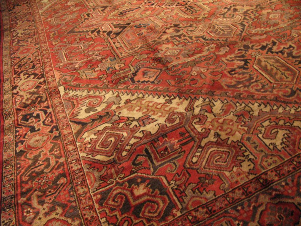 7' 9" x 11' 6" Persian Heriz Rug image 3