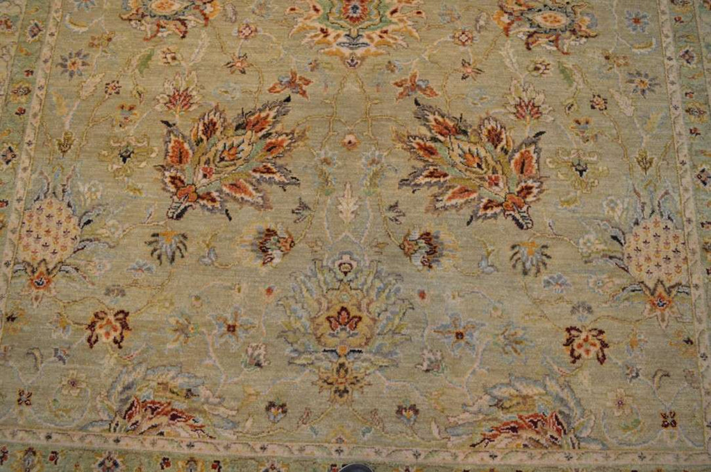 8' 0" x 9' 9" India Sultanabad Rug image 4