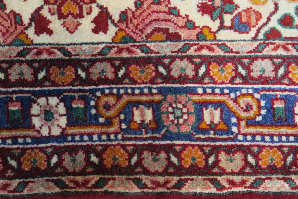 3' 5" x 5' 5" Persian Jozan Rug image 7