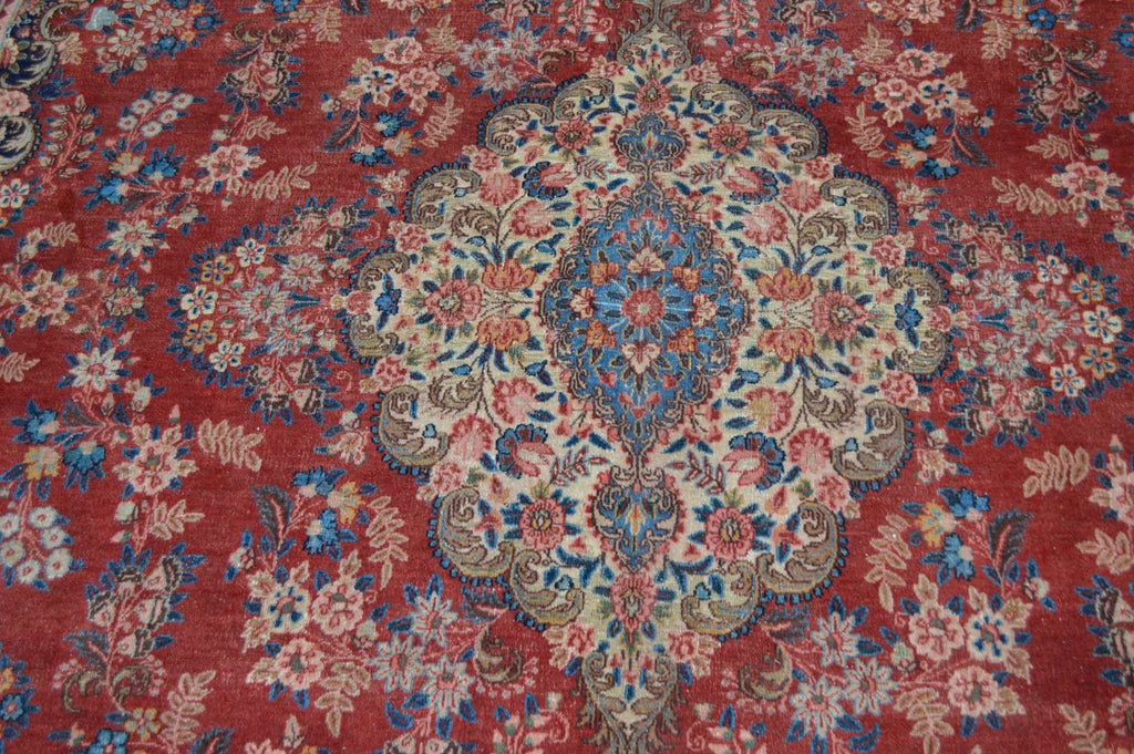 9' 8" x 13' 0" Persian Lavar Rug image 6