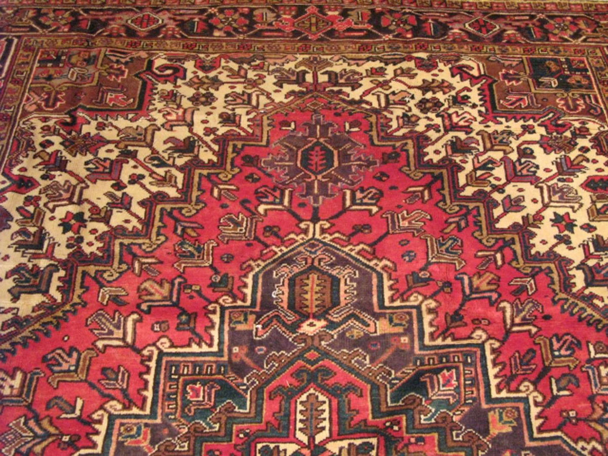 8' 0" x 10' 6" Persian Heriz Rug image 4