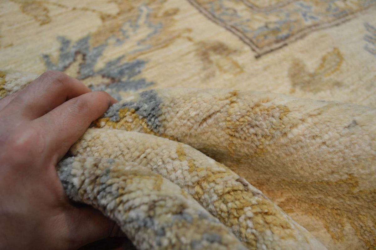 9' 2" x 12' 5" Pakistan Oushak Rug image 11
